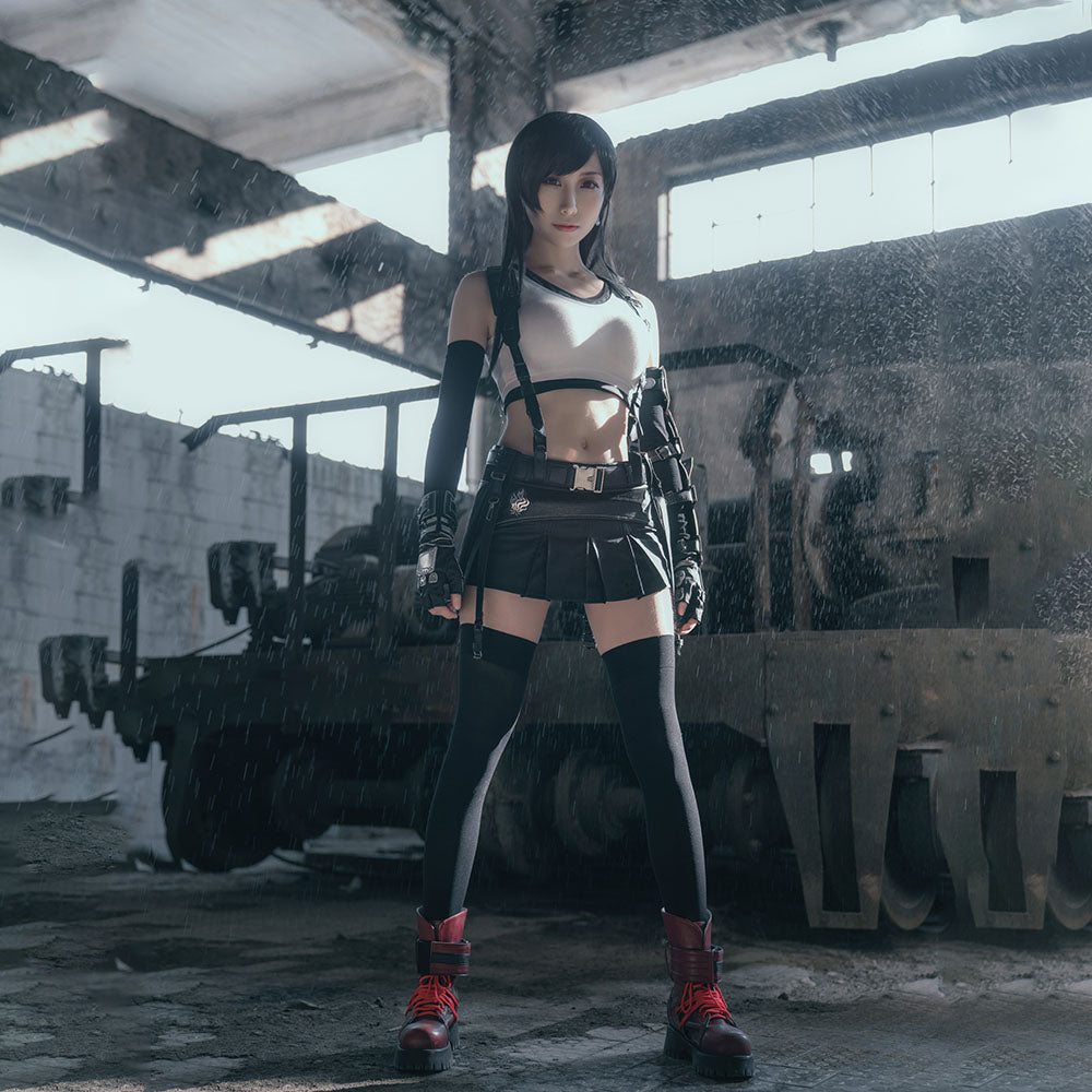 High Quality Final Fantasy 7 Tifa Lockhart 100% Cosplay Costume with Accessories