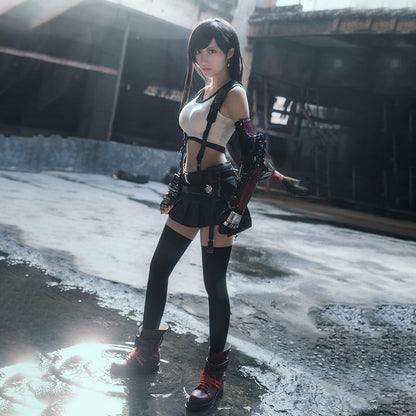 High Quality Final Fantasy 7 Tifa Lockhart 100% Cosplay Costume with Accessories